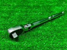 Cliquet à tête flexible